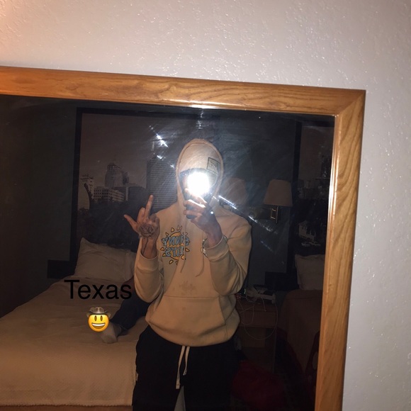 Meet your Posher, Blake - Picture 3 of 8